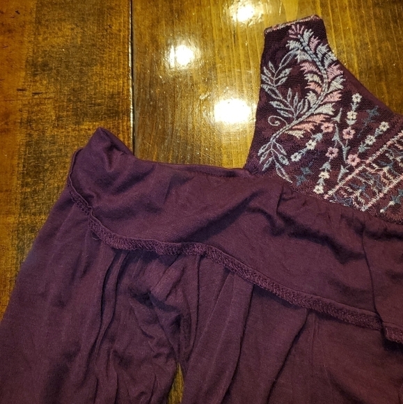 Knox Rose Long Sleeve Burgandy/Purple Cold Shoulder Ruffle Top Large - Picture 3 of 12